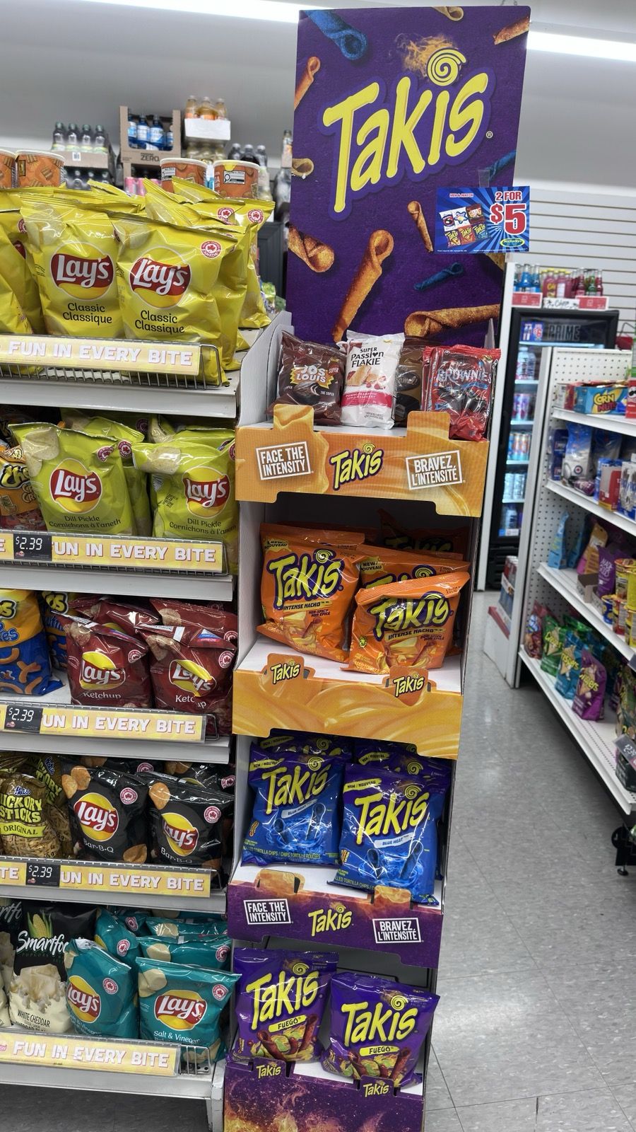 Snack and chip display
